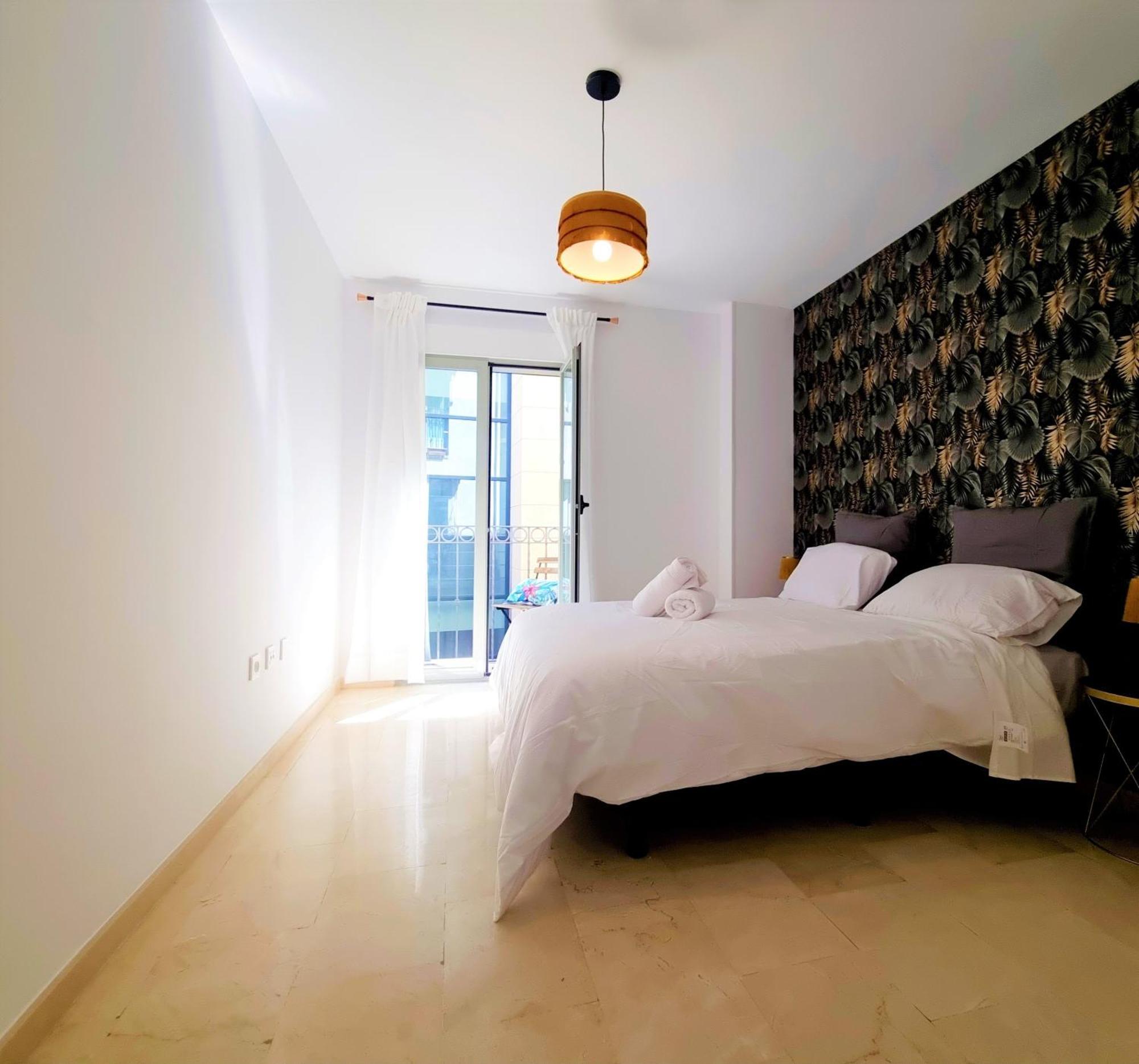 Charlot Center Apartment I Alicante Bagian luar foto